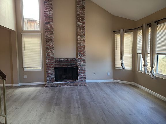 3rd image of 1439 Westmore Pl
