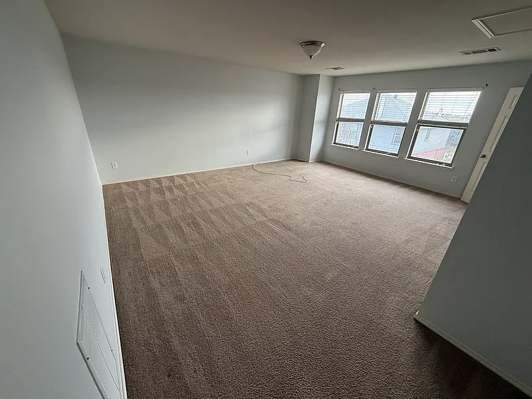 2417 Forest Creek Dr — Photo 17