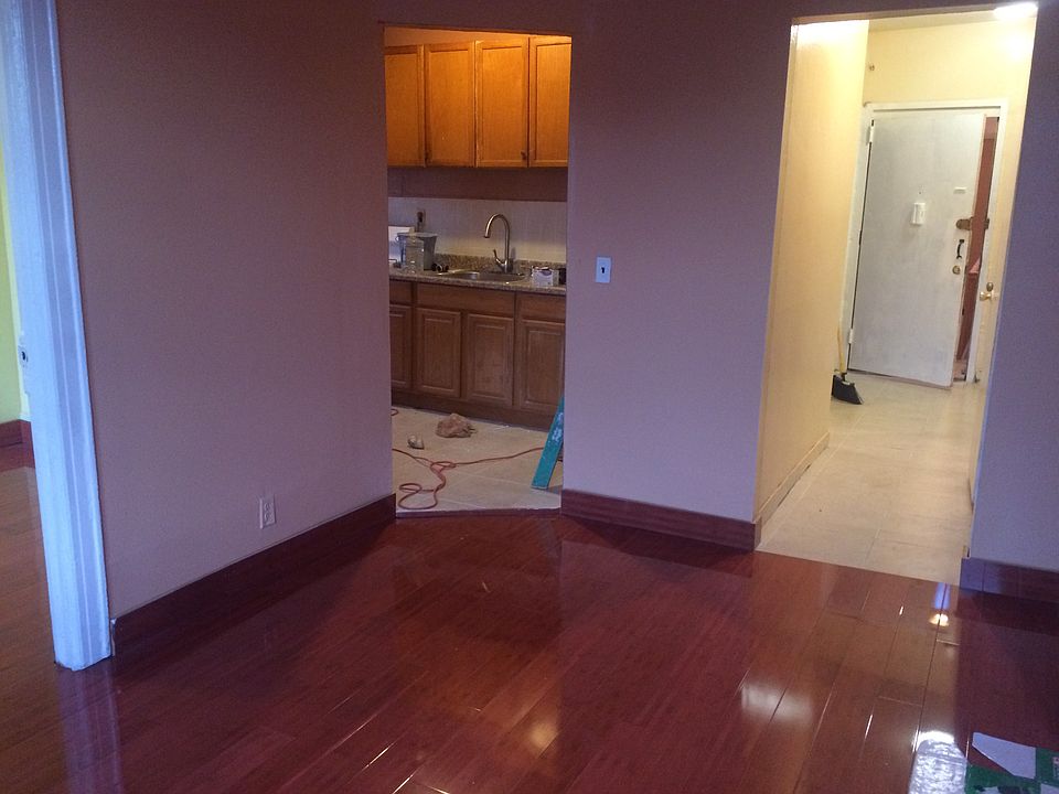 1st image of 12416 109th Ave APT 2