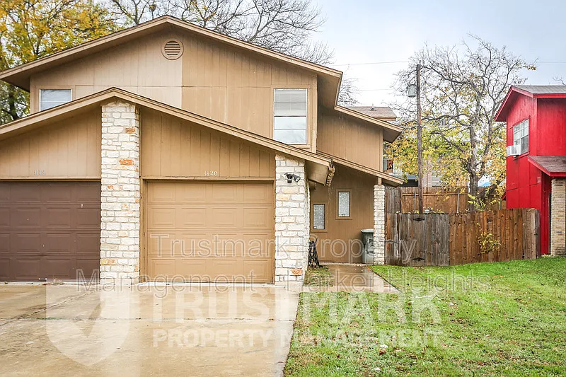 2 bed, 1.5 bath, 1140 sqft, $999 — Photo 1