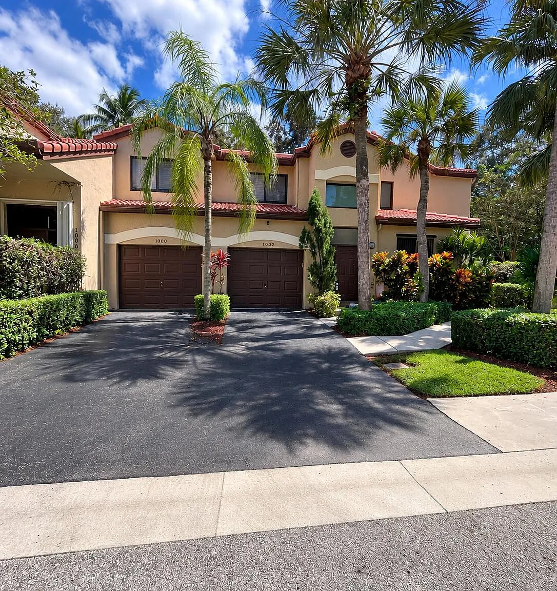 2 bed, 2.0 bath, 1380 sqft, $3,200 — Photo 1