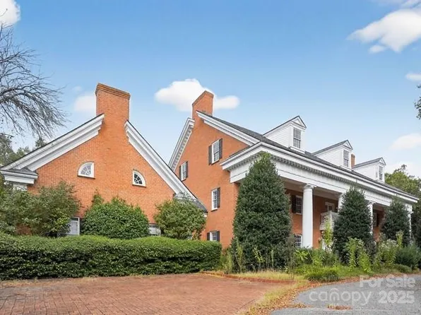 1486 Knolls Dr, Newton, NC 28658