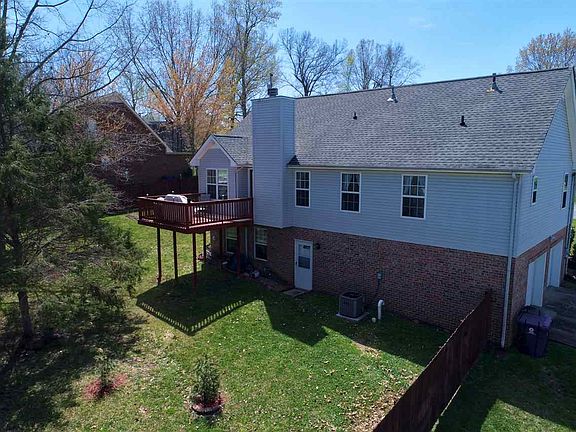 5th image of 203 S Aztec Dr