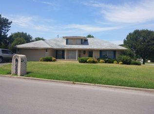 7601 SW Cherokee Ave, Lawton, OK 73505