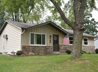 143 Merton Ave, Hartland, WI 53029