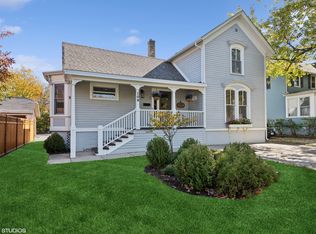 109 Dundee Ave, Barrington, IL 60010
