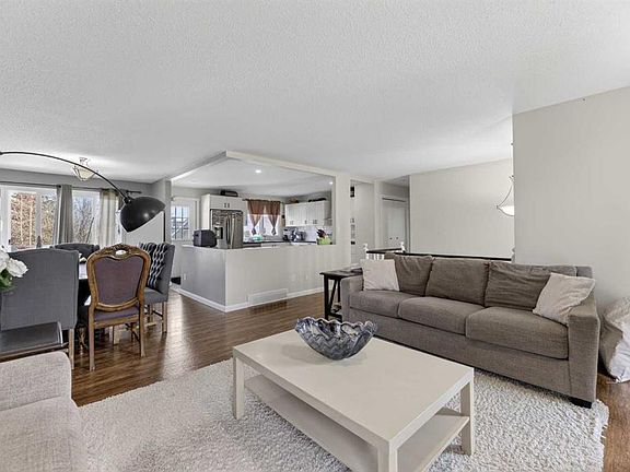 4th image of 5218 S Silverpark Close