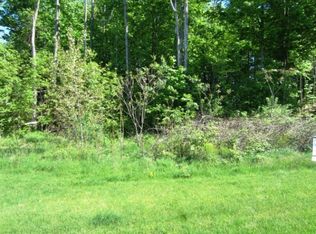 8655 Heron Ct, Watervliet, MI 49098