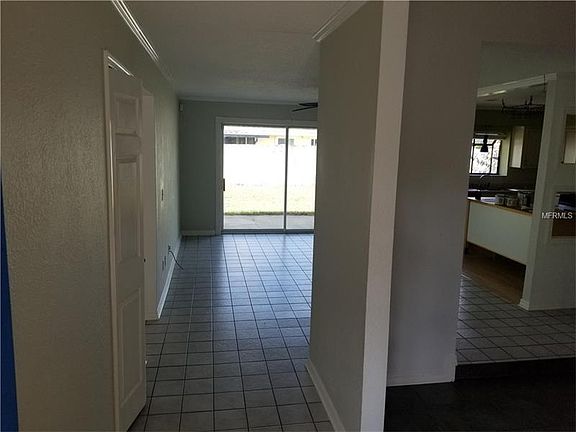4th image of 100 Erin Ct
