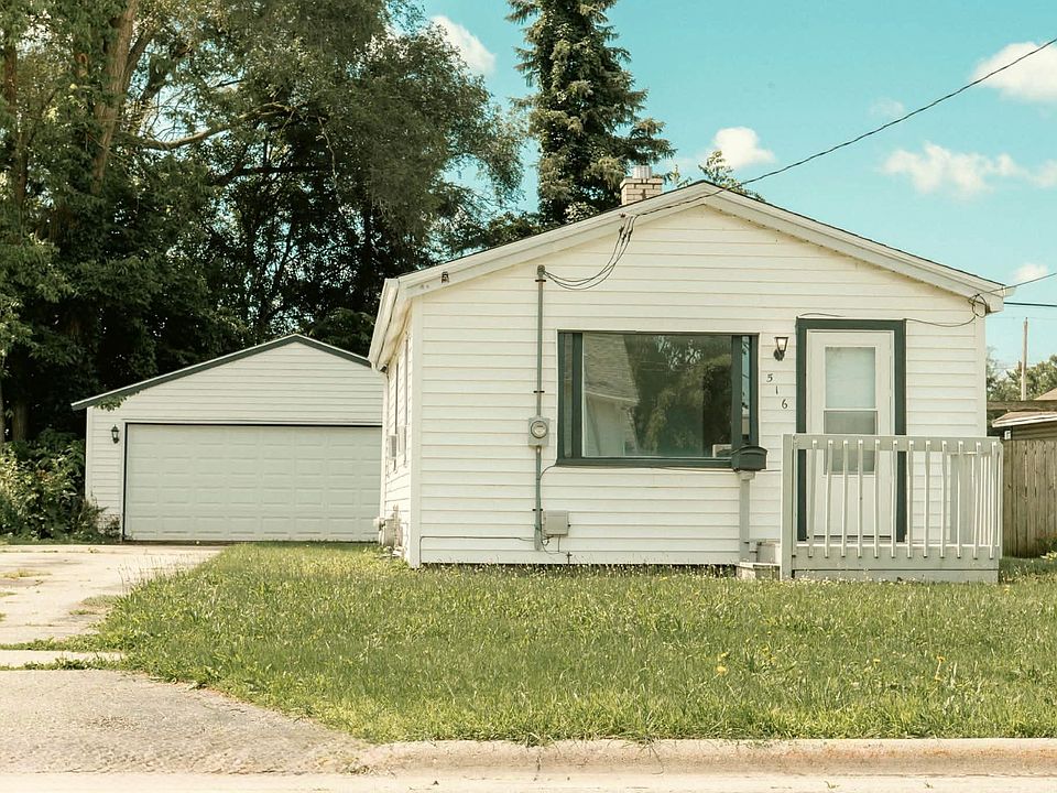 1st image of 516 Clark St