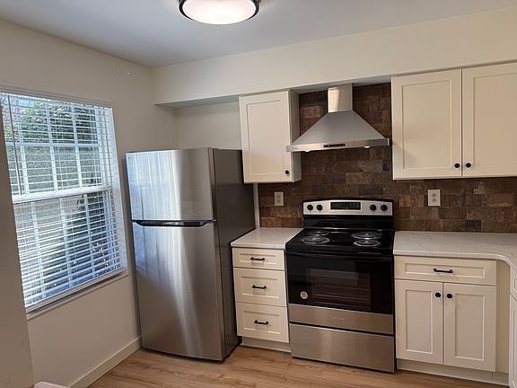 5th image of 561 Lex Dr #561