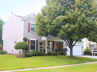 447 Pheasant Ridge Rd, Lake Zurich, IL 60047