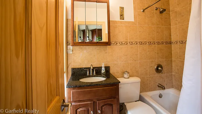 Rented by Garfield Realty  | media 23