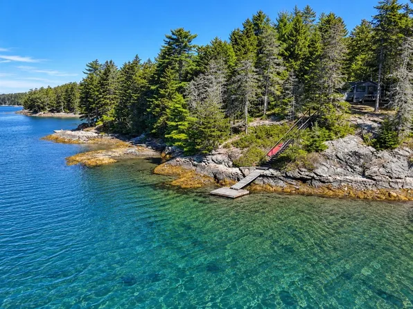 135 Friends Way, Blue Hill, ME 04614