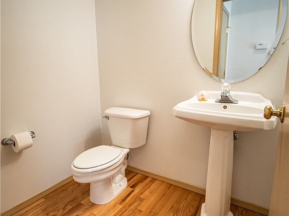5th image of 1547 Jensen Ave