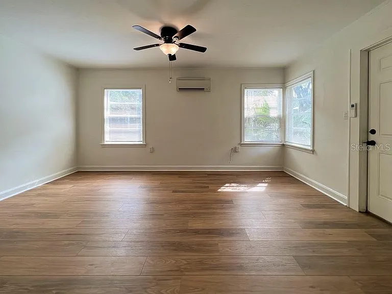 1122 NW 4th Ave — Photo 9