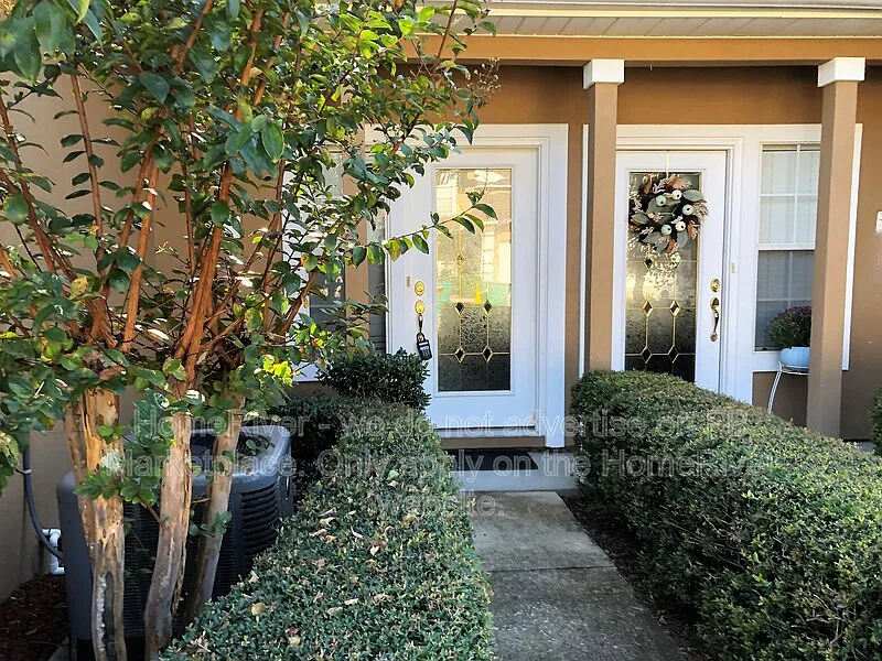 3 bed, 2.0 bath, 1433 sqft, $1,995 — Photo 3