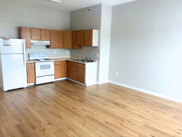 Vibrant City Living at Tower Lofts, Sidney — Photo 45