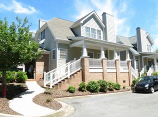 10 Charleston Ct, Johnson City, TN 37604