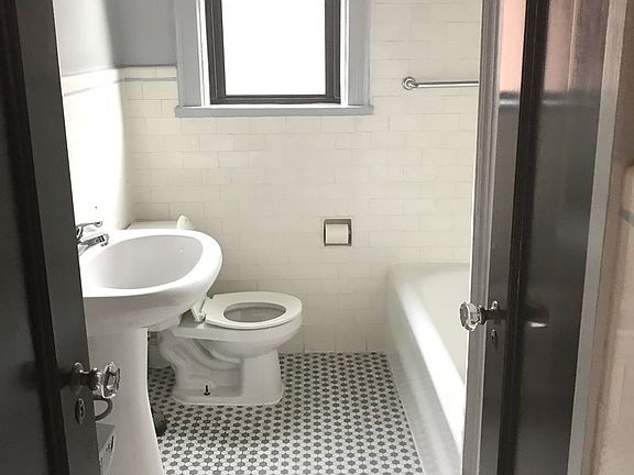 5th image of 3727 89th St APT 2