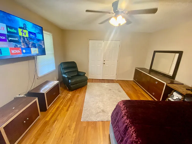 317 Byrd St #4 — Photo 8