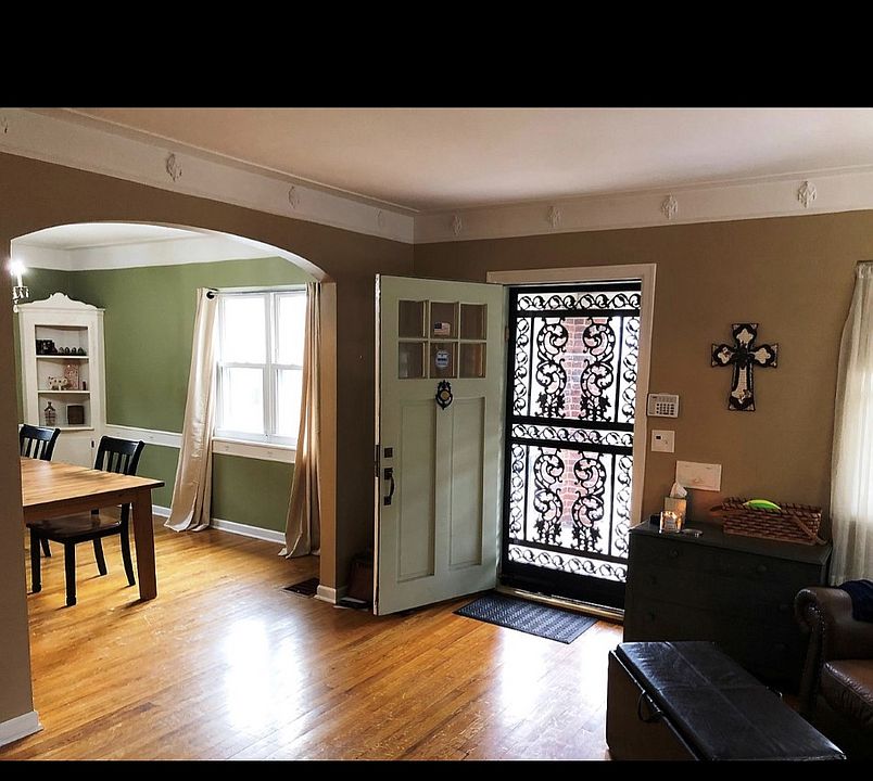 2nd image of 3270 Pickbury Dr