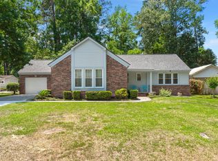 204 Runnymede Ln, Summerville, SC 29485