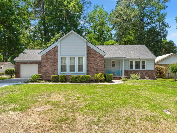 204 Runnymede Ln, Summerville, SC 29485