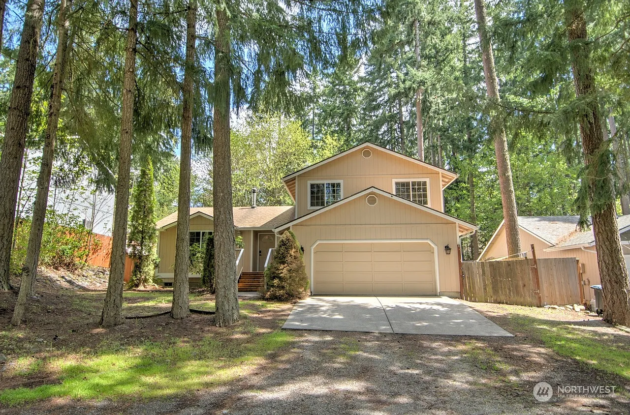18010 Upland Drive SE photo 1