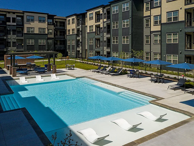 Residences at Decker — Photo 6