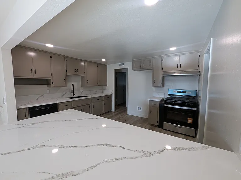 6295 Banner Ct — Photo 8