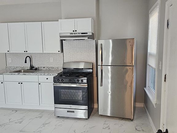 3rd image of 476 Brooks St #16138422