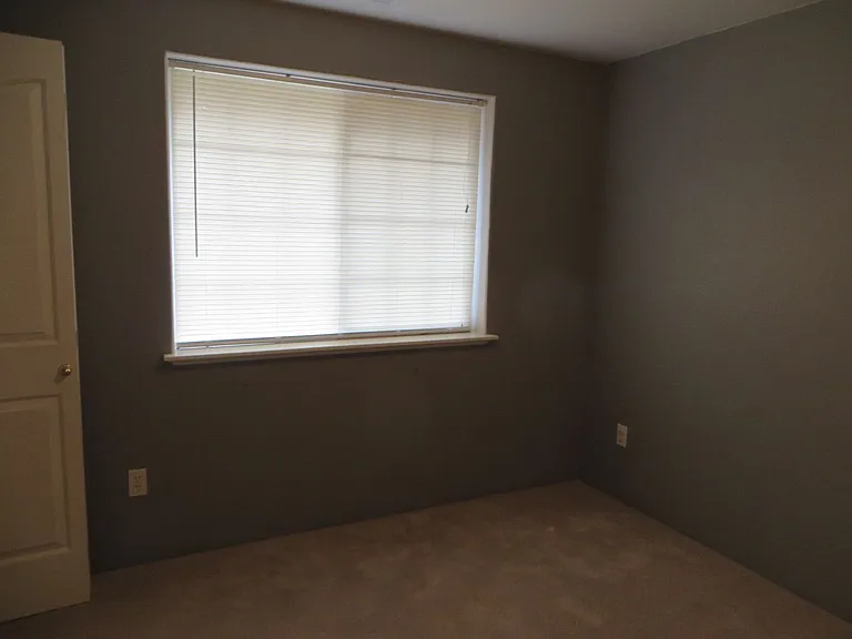 370 Rolling Hills Rd — Photo 8