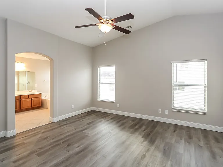 9007 Snowtrack Ave — Photo 10