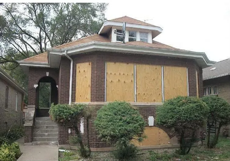 9340 S Loomis St photo 1