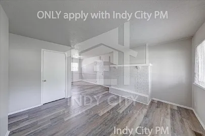 7838 Ridgewood Dr — Photo 3