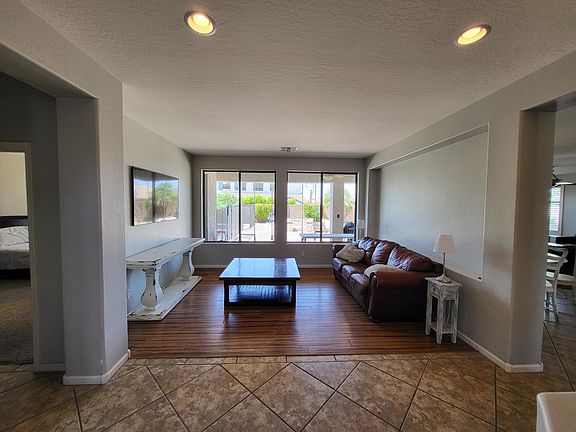 5th image of 3626 E Turnberry Ct