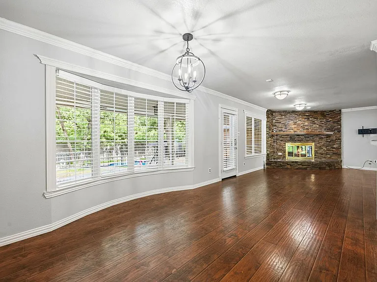 2231 Shadywood Ct — Photo 9
