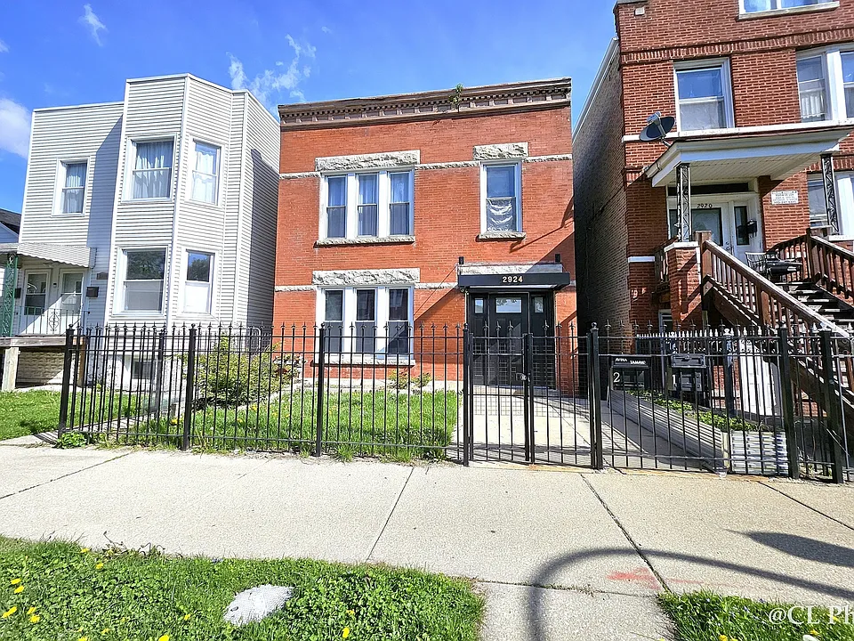 2924 W 38th Pl #2