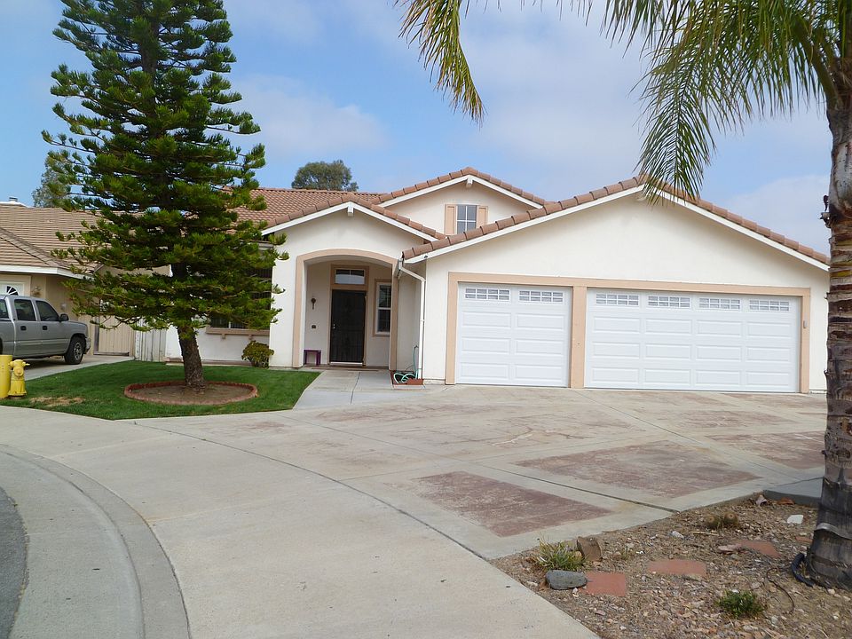 1st image of 15517 Lantern Hill Ln