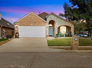 11800 Basilwood Dr, Fort Worth, TX 76244