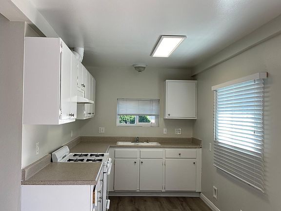 2nd image of 734 W 21st St #A