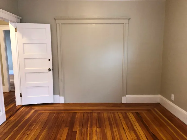 329 Malden St — Photo 4