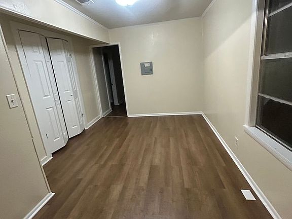 3rd image of 167 Pike Ave