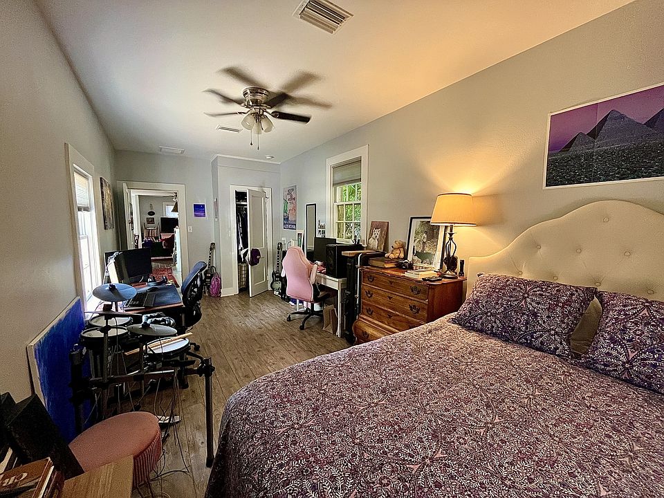 1st image of 402 Wilson Ave #10533676