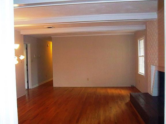 4th image of 540 Scarborough Dr