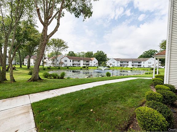 3rd image of 69 Fairview Circle