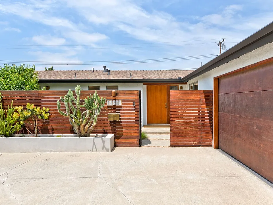 14511 Clarissa Ln