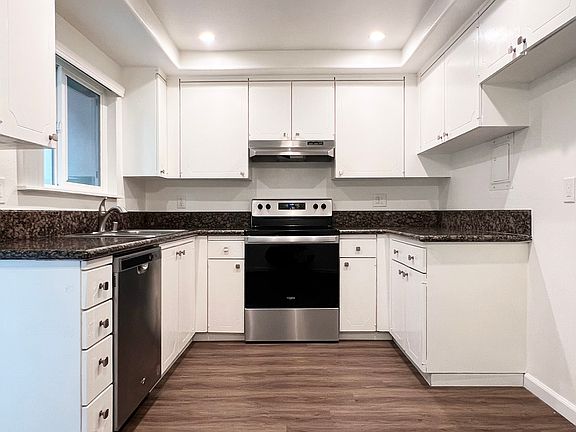 3rd image of 4081 Green Ave APT 13