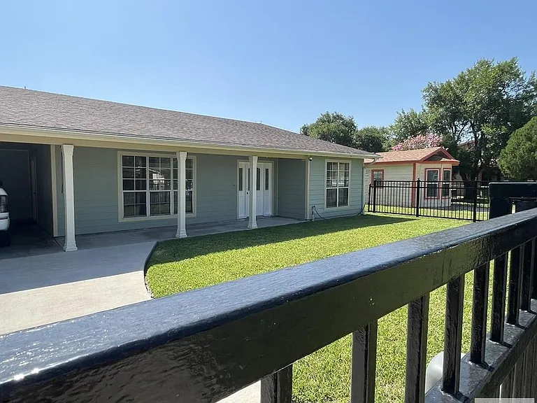 1184 Milam Ave — Photo 26